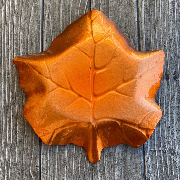 Vintage Fire Red Art Glass Leaf Shaped Plate - Picture 2 of 5